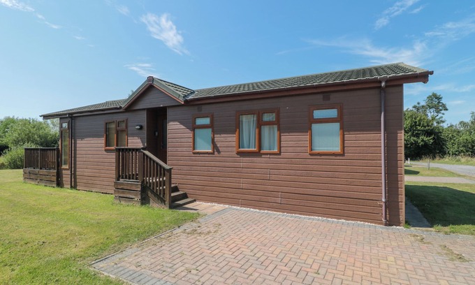 Puxton Cottage | HARVESTER LODGE, family friendly, luxury holiday cottage in Hewish