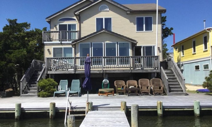 Harvey Cedars House | HARVEY CEDARS BAYFRONT VACATION HOME!