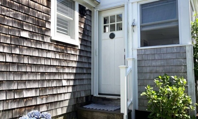 Harwich Port Cottage | Harwich Port Cottage, Ideal for Wychmere Beach Club Wedding