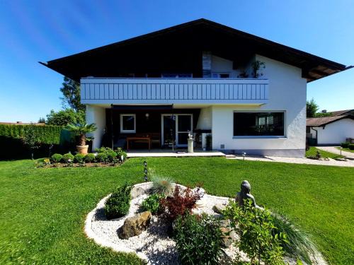 Prem Apartment | Haus Broni