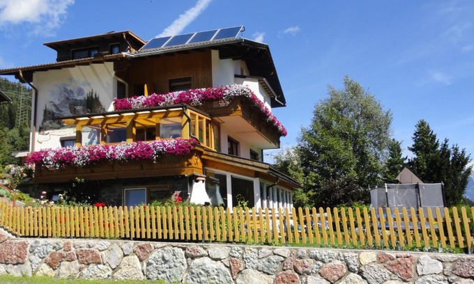 Wenns House | Haus Hochzeigerblick