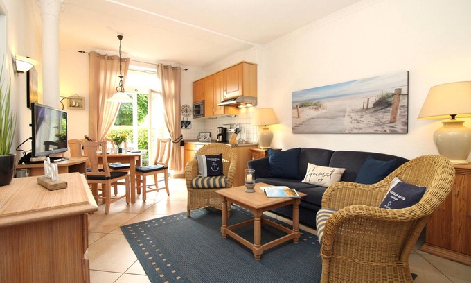 Ostseebad Kuhlungsborn Apartment | Haus Kühlung apartment 3: 2-room apartment close to the beach with sheltered terrace