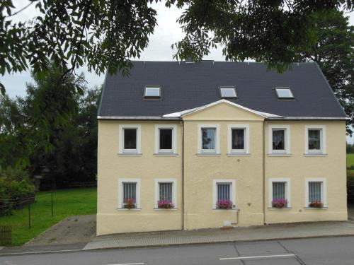 Deutscheinsiedel Apartment | Haus Niemann Ferienwohnungen
