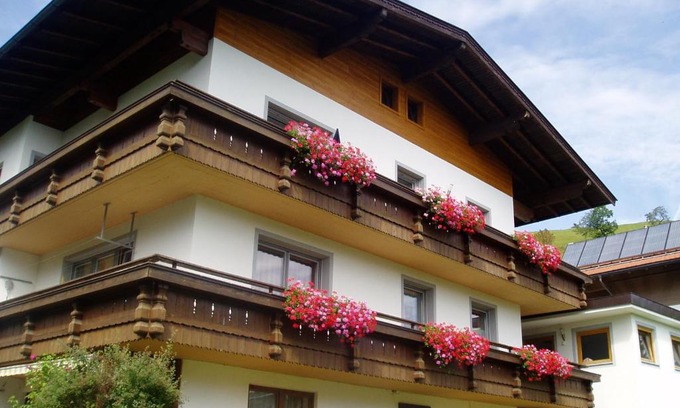 Vorderthiersee Apartment | Haus Panorama, Johanna Pfluger, Kirchdorf 56, A-6335 Thiersee