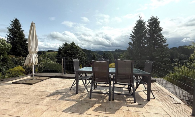 Monschau Apartment | Haus Panoramablick - Apartment 2/View of the picturesque Laufenbach valley