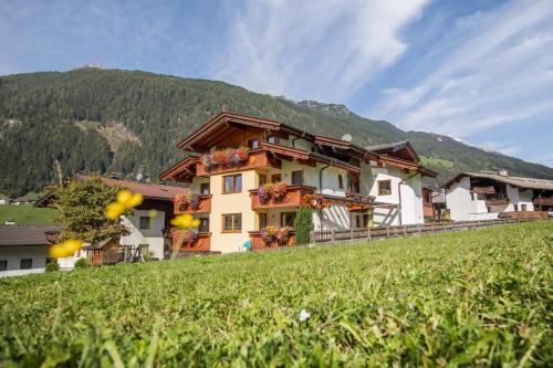 Neustift Im Stubaital Apartment | Haus Rosmarie