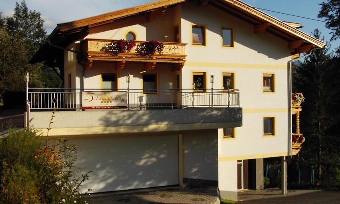 Stummerberg Apartment | Haus Schwarzenberg
