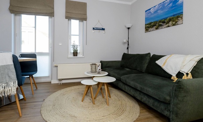 Middelhagen Apartment | Haus Seeblick Whg 07 mit Balkon - CL: Haus Seeblick mit 9 Wohnungen