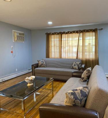 Queens House | Haus Serenity