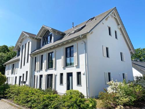 Thiessow Apartment | Haus Windrose Whg 01 Seehase mit Terrasse Balkon