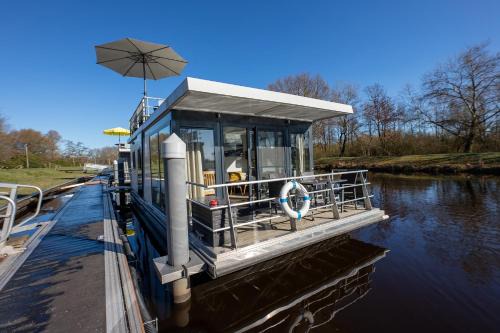 Bad Bederkesa House | Hausboot "Seekönig"