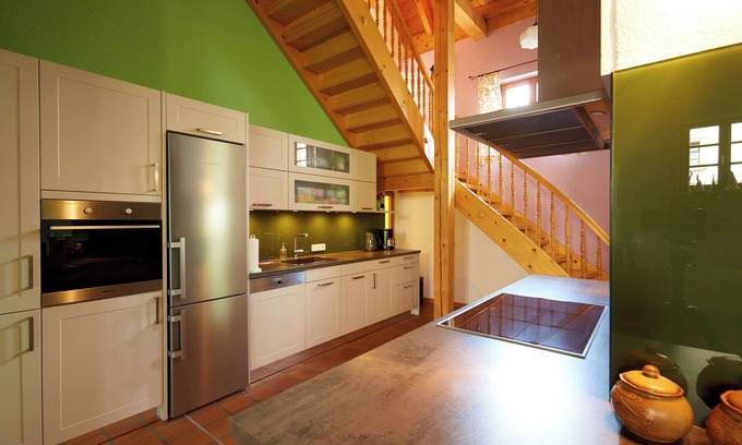 Loffingen Apartment | Haushälfte mit Saunabenutzung, 285qm, Wintergarten, 2 Schlafzimmer, max. 6 Personen