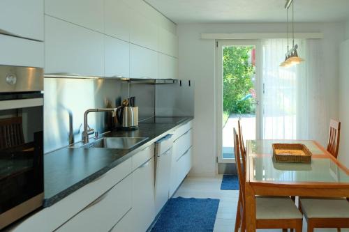 Gwatt Apartment | Hauswurz