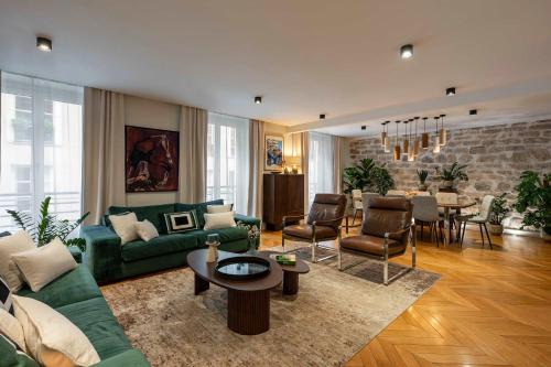 Porte-Saint-Martin Apartment | Haut Marais - My Showroom