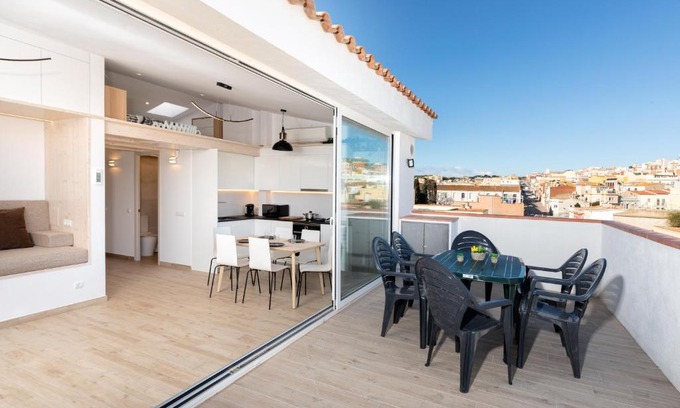 Sant Feliu de Guixols Apartment | Hauzify I Apartament 4Winds