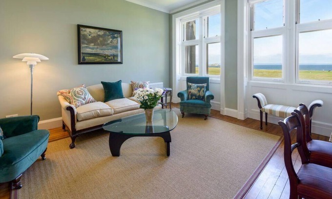 North Berwick Apartment | Havana Apartment