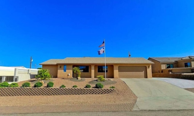 Lake Havasu City House | HavaRelaxing Stay | Pool | Spa | 7minToBridge