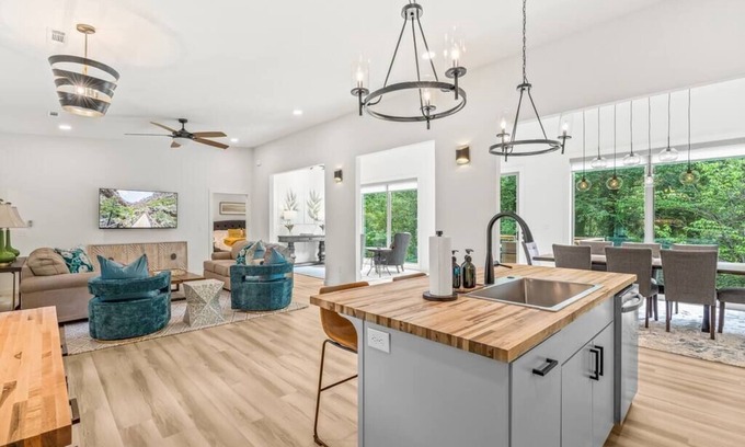 Prairie Creek House | Haven House Summary: