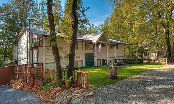 Lakehead-Lakeshore House | Haven on the Lake