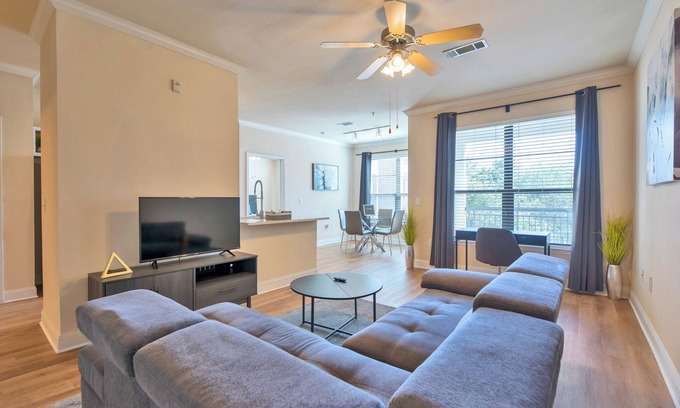 Houston Apartment | Haven With Patio + Gym & Pool and Garaged Parking