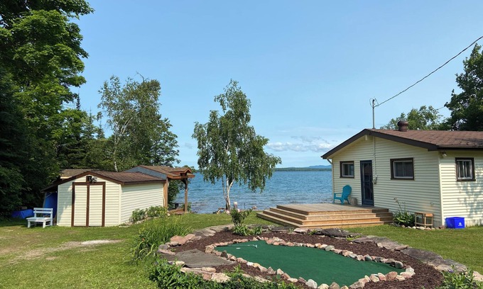 Algoma District Cottage | Havilland Bay Cottage on Beautiful Lake Superior