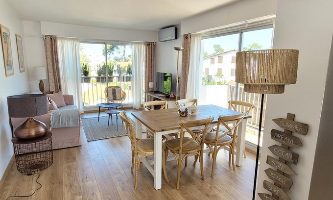 Saint-Georges-de-Didonne Apartment | Havre de paix 4 étoiles, 2 pièces calme et lumineux à 100 mètres de la plage