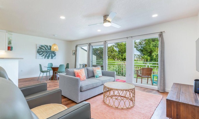 Princeville Condo | Hawaii Life Rental Presents Emmalani 423