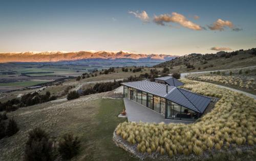 Queensberry Villa | Hawk House by Sotheby's Luxury Rental Homes