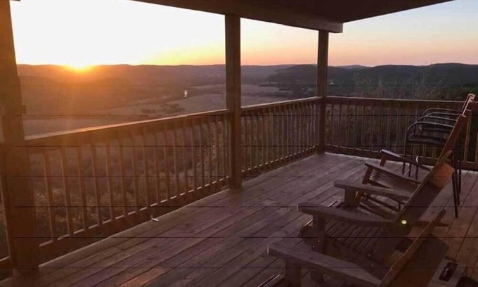 Concan House | Hawk's Ridge @ Frio River Vacation Rentals