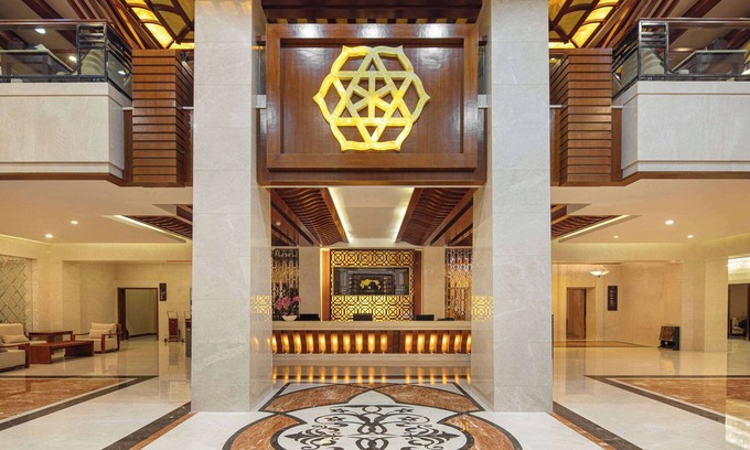 Shangri-La Hotel | Hawthorn By Wyndham Shangri-La Old Town