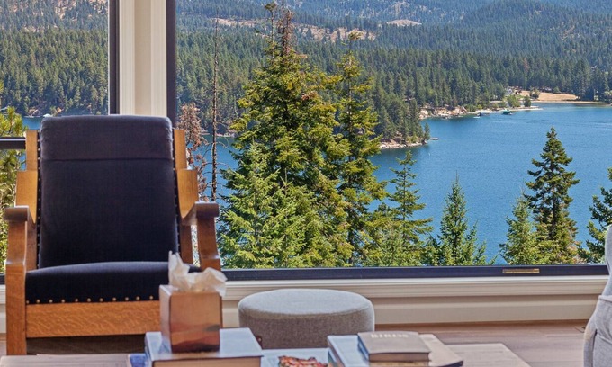 English point House | Hayden | Stunning Views | Sleeps 8