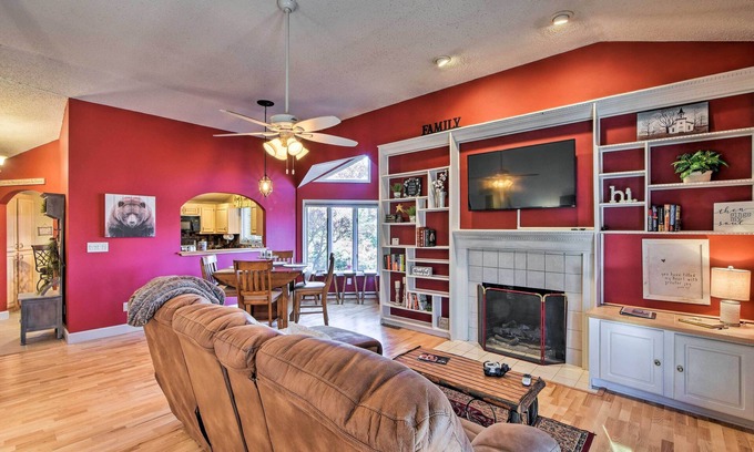 Chatuge Village House | Hayesville Bungalow w/Porch & Forest Views!