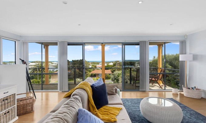 Goolwa Beach House | Hazel Beach House with ocean views