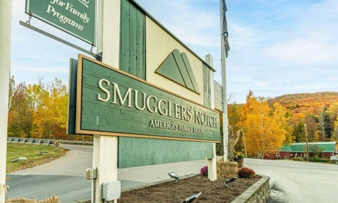 Jeffersonville Condo | Headline