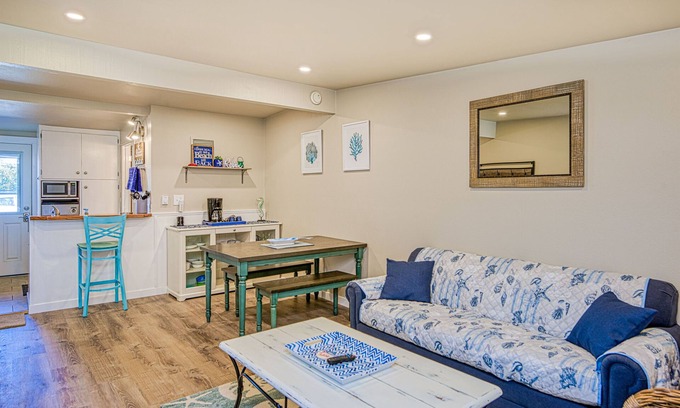 Ocean Shores Condo | Hear the Surf at Pacific Surf Condo