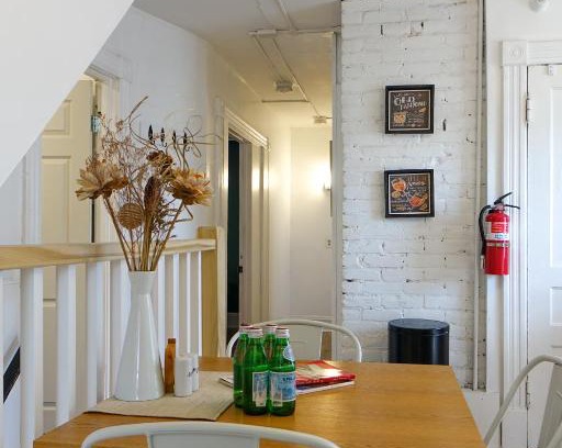 Burlington Apartment | Heart-of-Burlington Four Bedroom Apartment