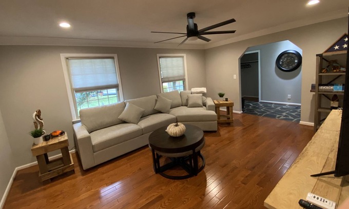 Danville House | Heart of Danville Luxury Living 3 King 2ba. Renovated