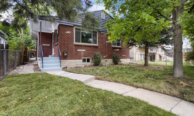 Sunnyside House | Heart of Denver - 2 bed - Close to downtown and Highway