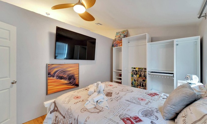 Channel District House | Heart of Downtown Tampa, Spacious & Unique