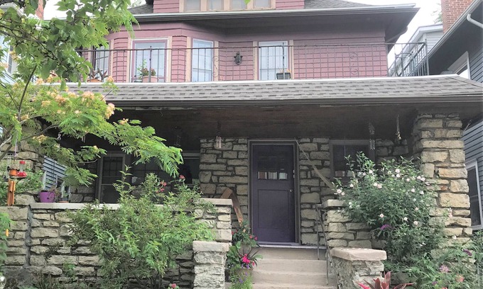Albright Apartment | Heart of Elmwood Village - Entire Apartment - Historic beauty - 3-4 BR sleeps 8