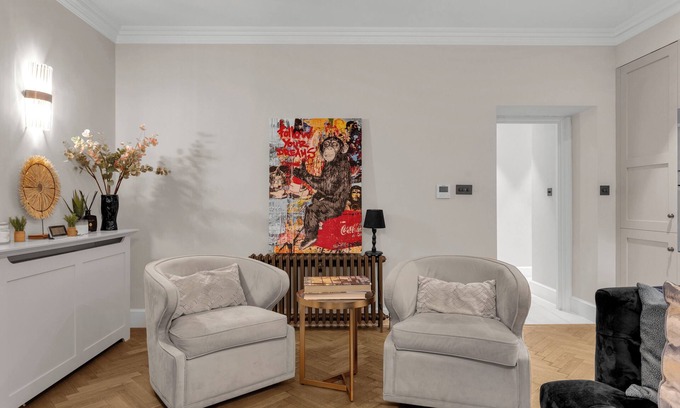 Marylebone Apartment | ❤️ Heart of Marylebone ° 🌿 Big Patio, ❄️ A/C ° 🌳 Backyard ° 🧺 W/D