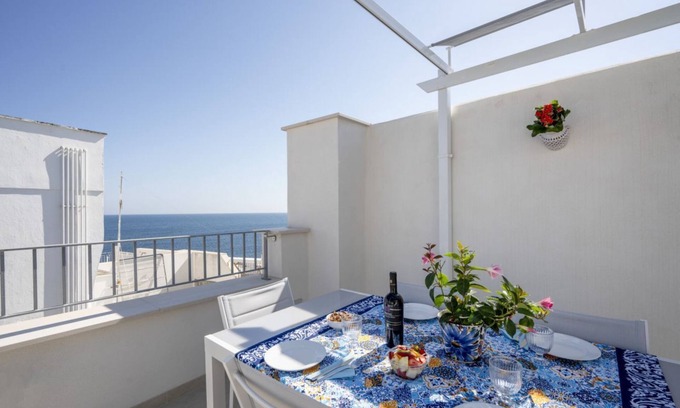 Centro Storico Apartment | Heart of Monopoli: Seaview Terrace Apartment