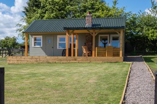 Ceres Ski Chalet | Heartland with Hot Tub
