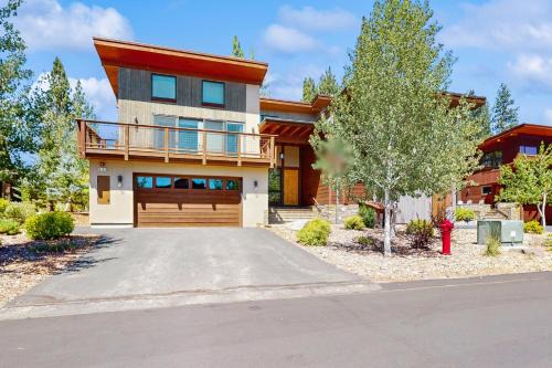 Truckee House | Heartwood Lodge