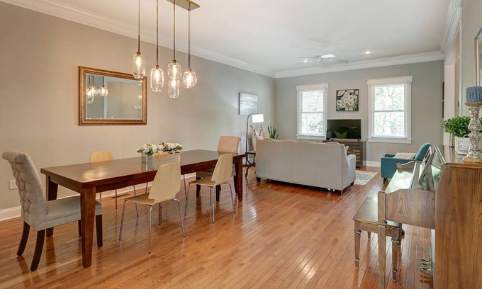 Dixon Park House | Heated Pool Access | 5*Clean | Flex Cancelation