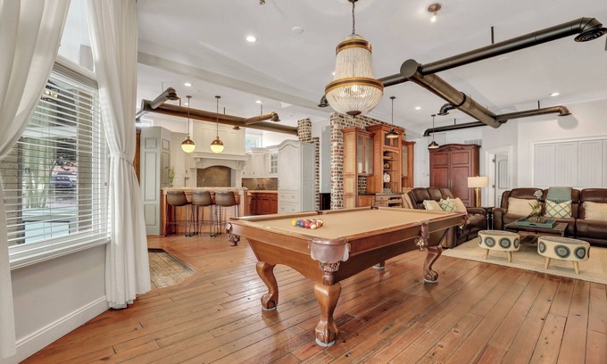 Historic Downtown Savannah House | Heated Pool Access | 5*Clean | Flex Cancelation