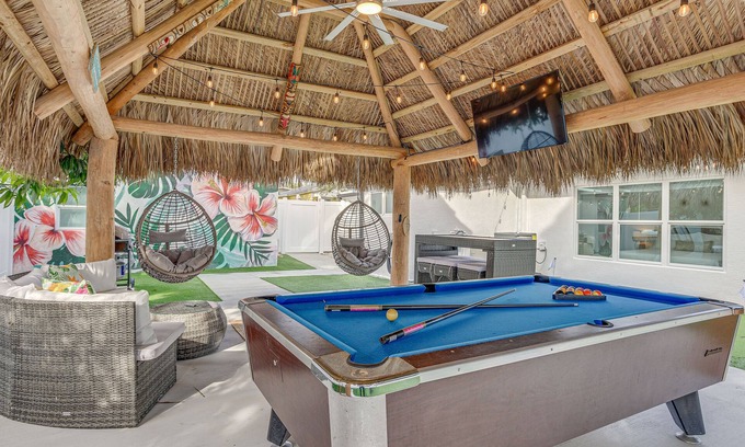 Juno Ridge House | Heated Pool + Backyard: North Palm Beach Retreat!