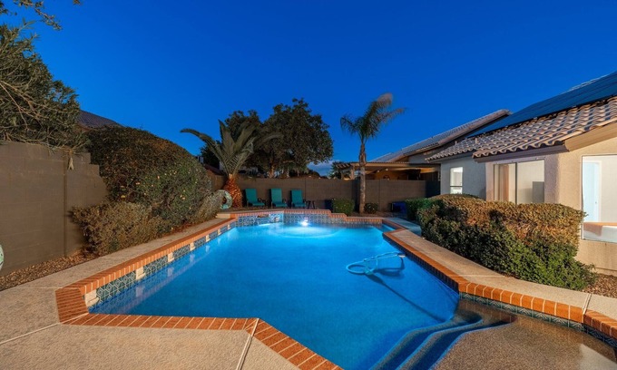 Paradise Valley Village House | Heated Pool, Hot Tub & GameRoom, Spacious, Open Concept!