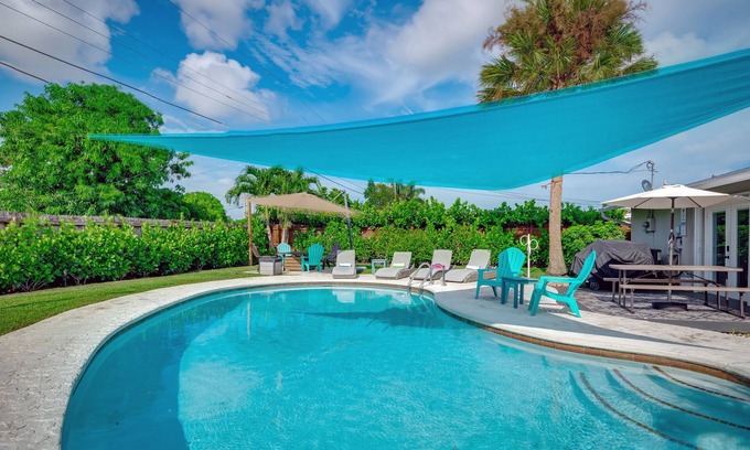 Hunt Club House | Heated Saltwater Pool Near Beach Shopping Restaurants Pet Friendly