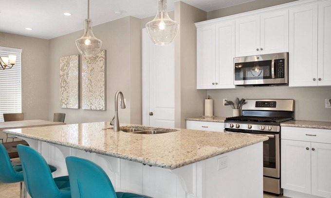 Sienna Hills House | Heavenly Comfort @ Hell Hole Trail 5 Bedroom Home by Redawning